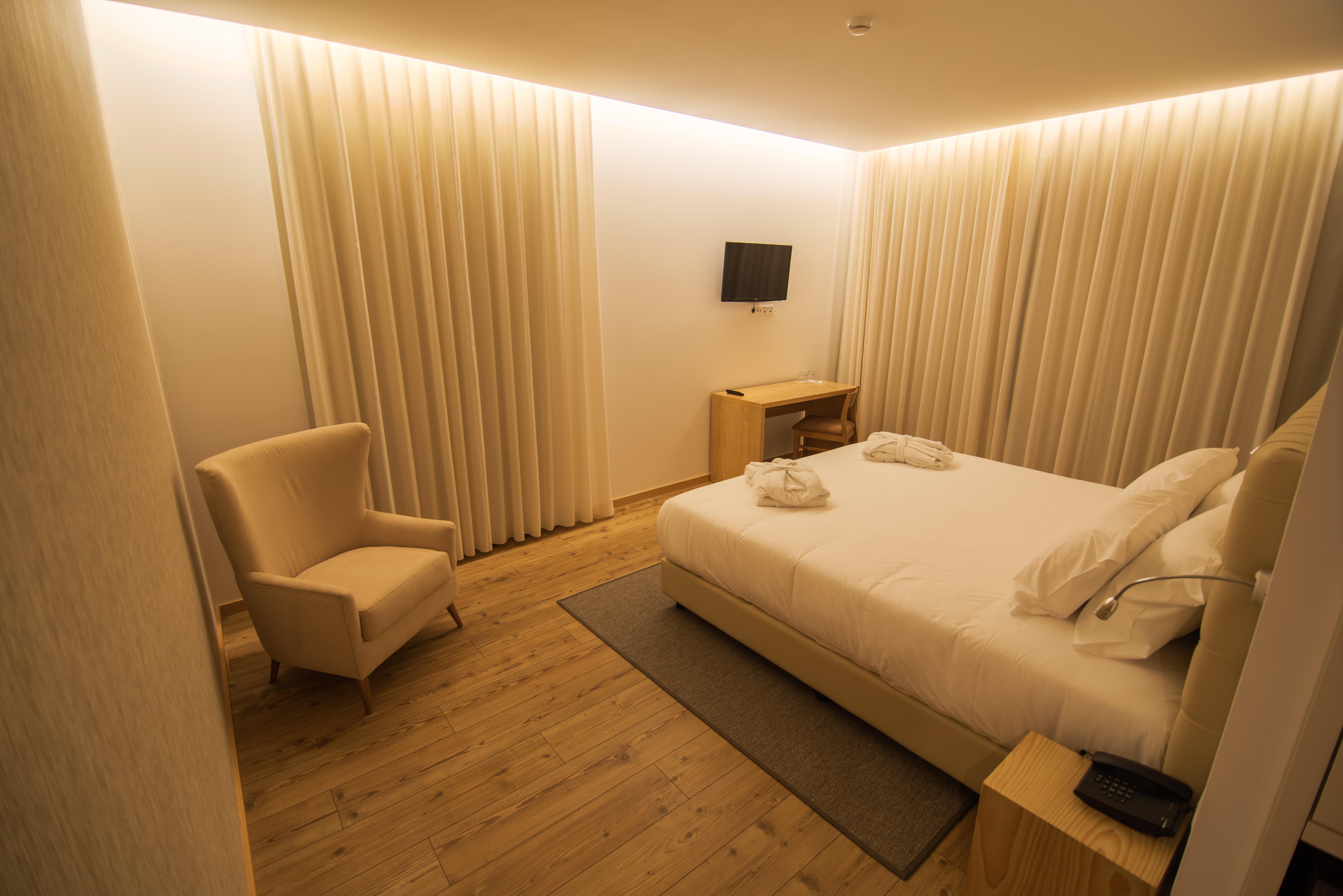 Lam Hotel Селорику ди Бащу Екстериор снимка